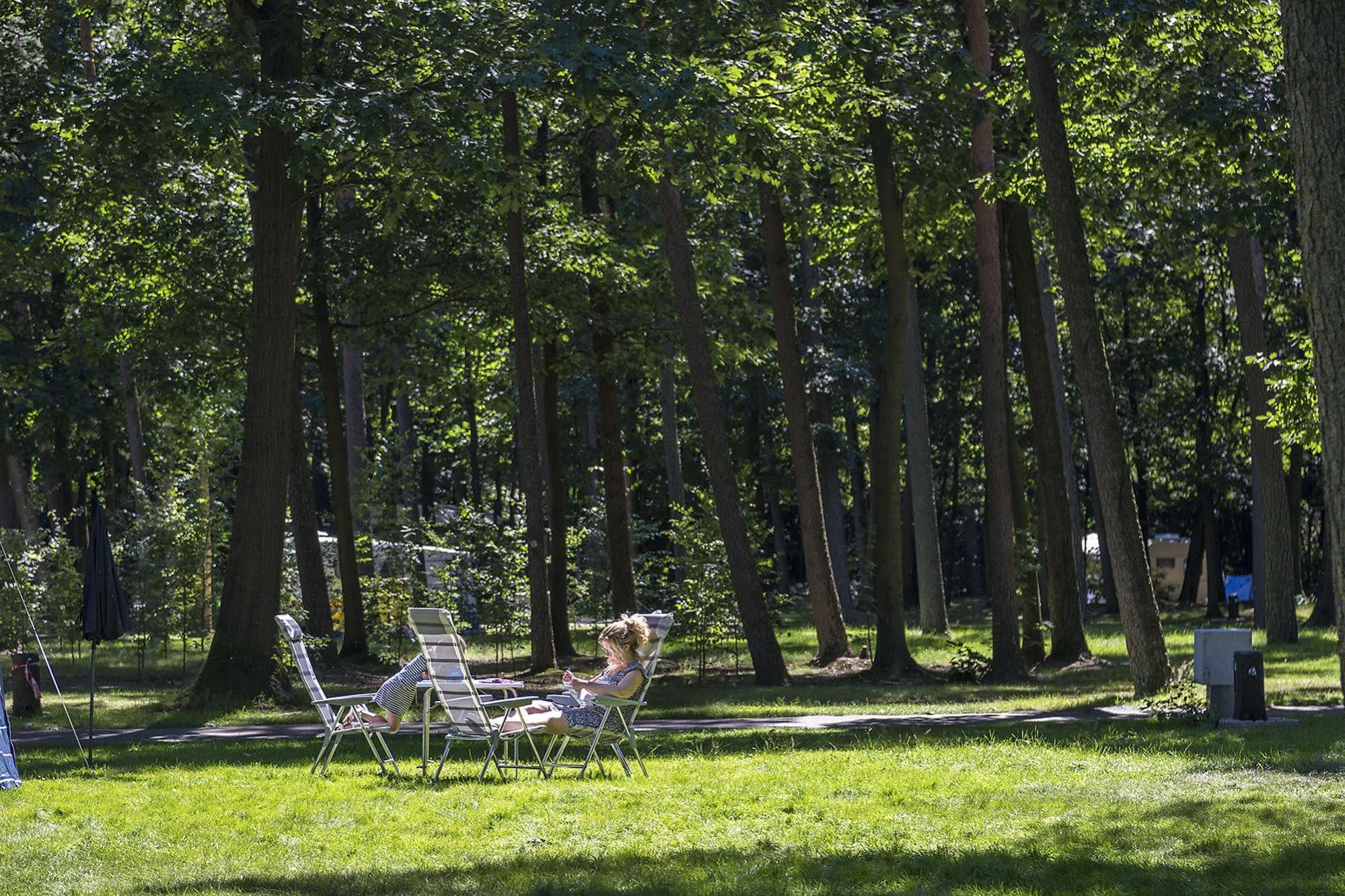 Oostappen Vakantiepark Arnhem Bv Luaran gambar